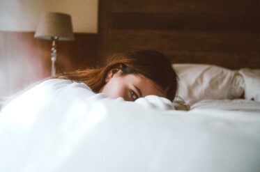 How to fall asleep quickly: useful life hacks